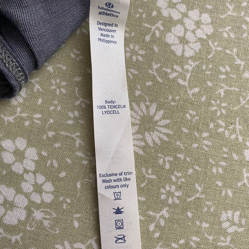 Lululemon Split Back Chambray Tank - image 7